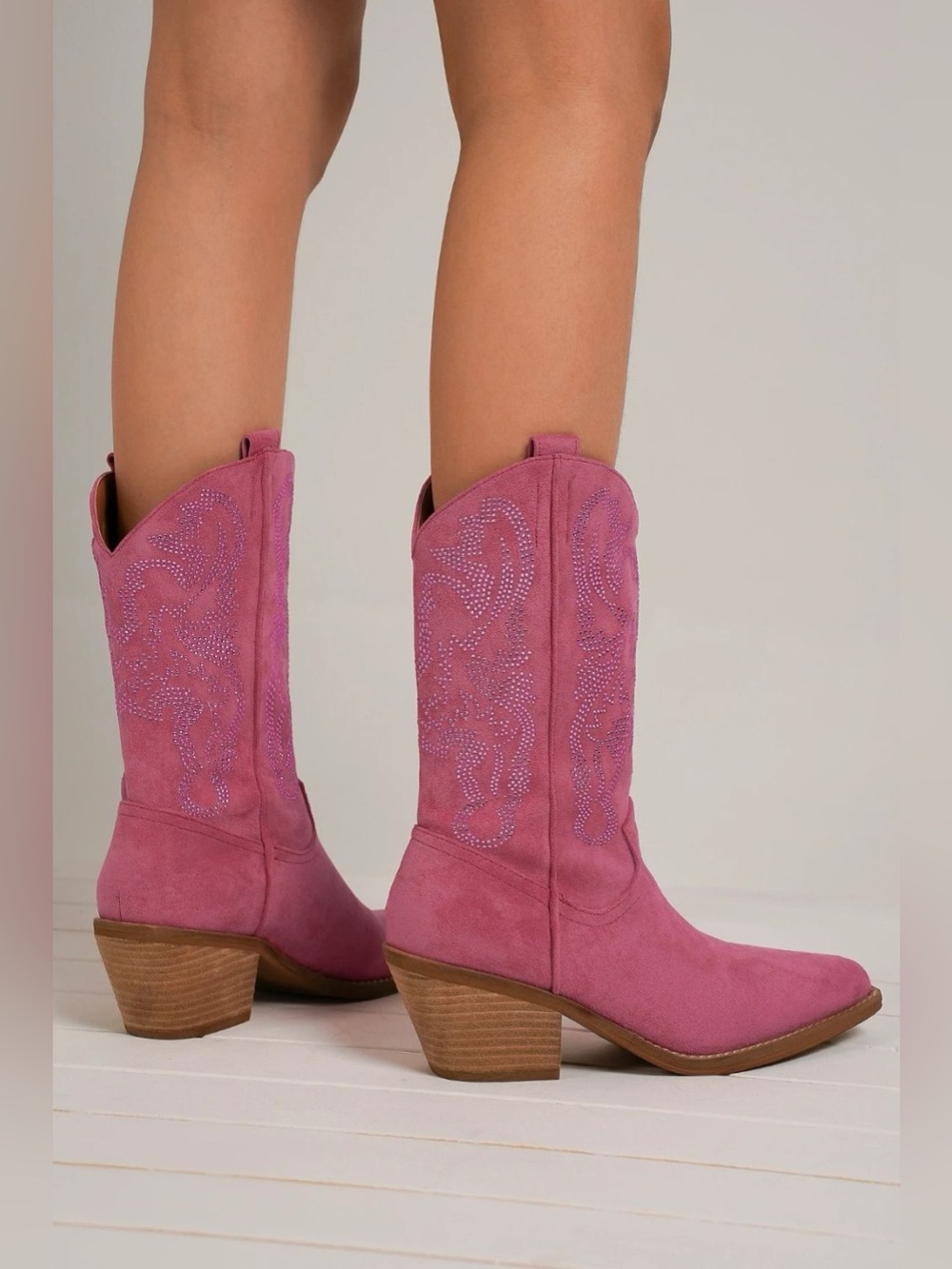 Beast Fashion Rhinestone Detail Point Toe Boots